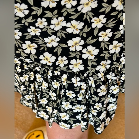 Forever 21 Floral Skirt w/ Built-In Shorts BNWT - Picture 6 of 13